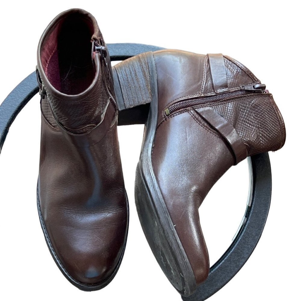 UMBERTO RAFFINI Alexa Leather Ankle Boot Chocolate Brown Sz 38 (7.5-8 US)